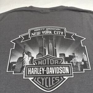 Vintage 2010 Harley Davidson New York City Twin Towers Graphic T-Shirt size XL
